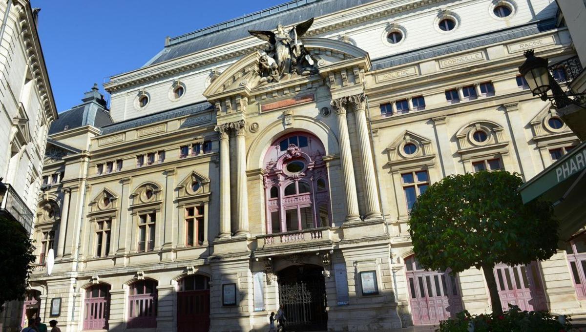 Cygne Jaune - Opera / Cathedrale ตูร์ ภายนอก รูปภาพ